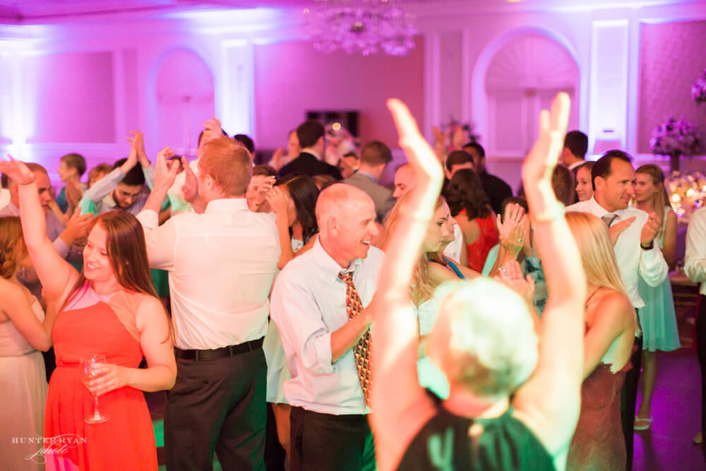 People dancing at WIley Entertainment wedding reception